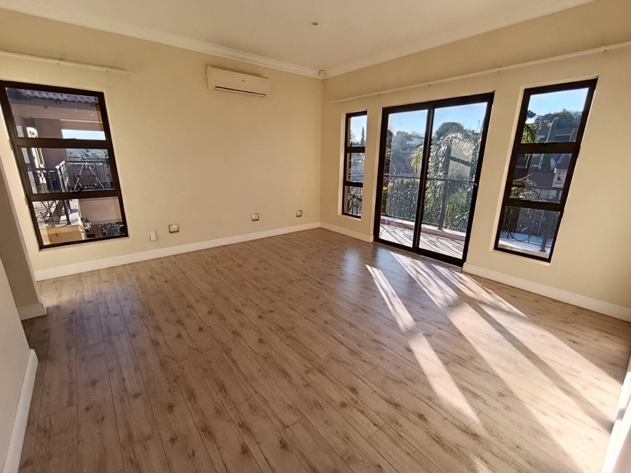 5 Bedroom Property for Sale in Kiepersol Free State
